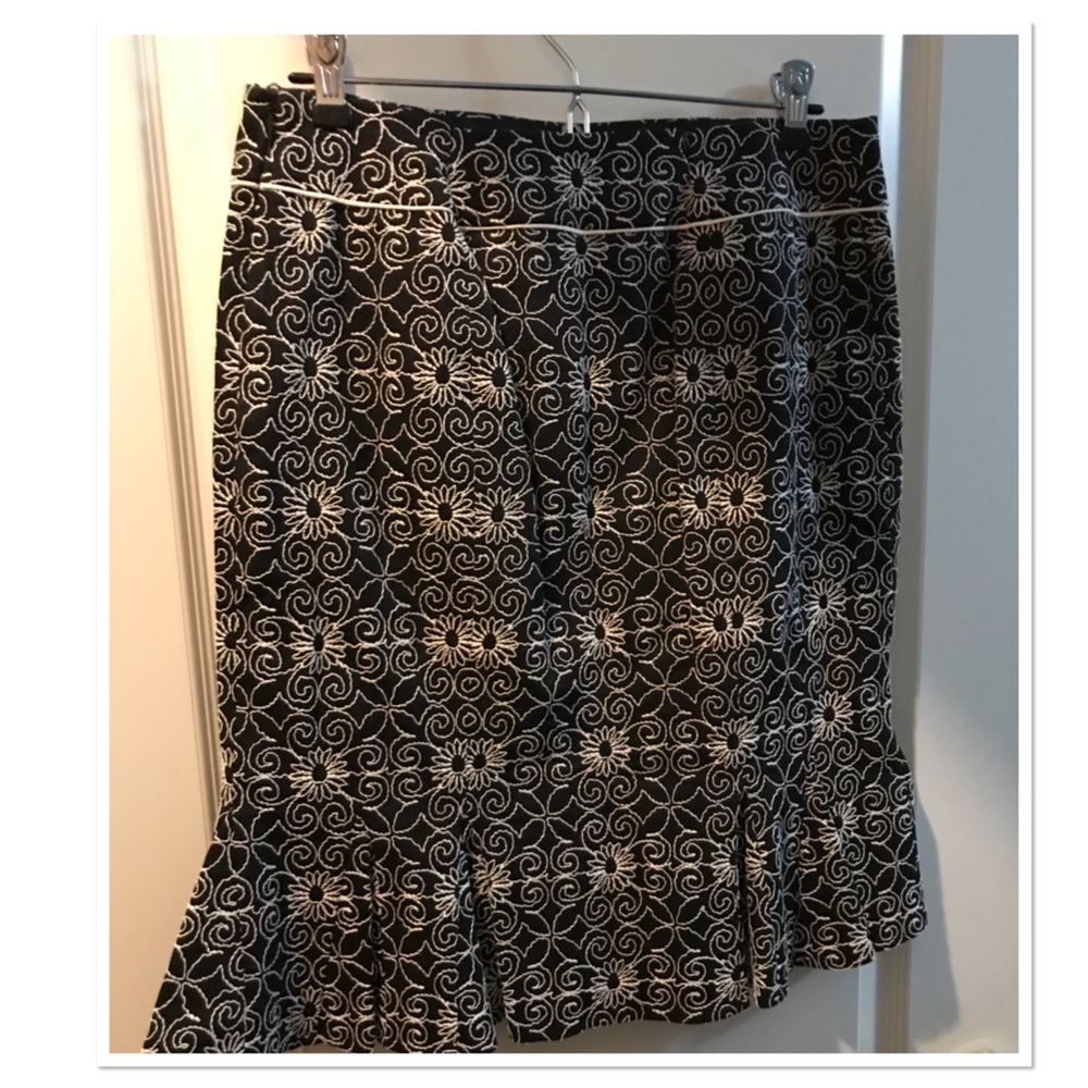 Nanette Lepore Skirt size 6 - Picture 2 of 2